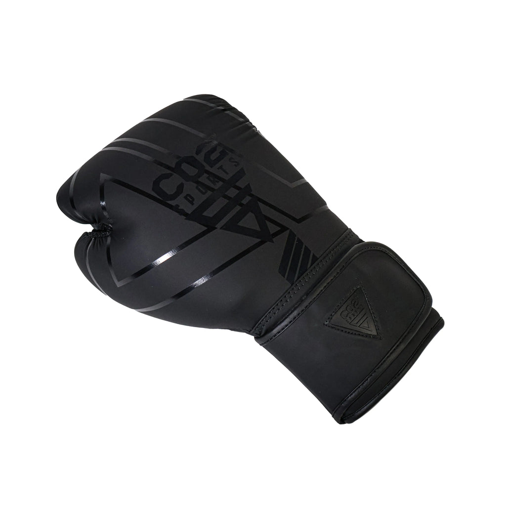 Black Muay Thai gloves, kickboxing gloves online, fighting gloves